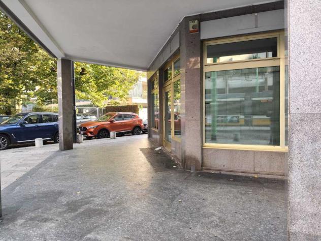 Oltre 3 vetrine in affitto a Cinisello Balsamo - Foto 9