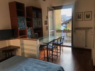Ampio monolocale finemente arredato – Zona Navigli / Porta Genova