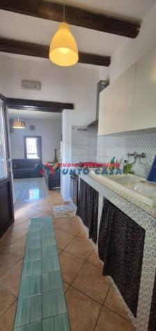 Sant’Andrea – Casa indipendente arredata su due elevazioni + terrazzo panoramico – 160 mq ca. – ampio 3 vani + acc. + terrazzino. Ottime condizioni. E - Foto 6