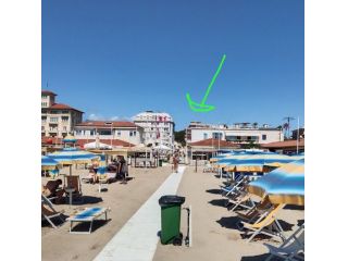 provincia di Lucca, a Viareggio - alla pari - vitto e alloggio a giovane signora