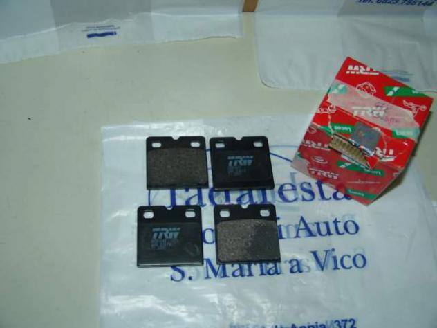 Kit pastiglie freno a mano audi - jaguar 420698451d