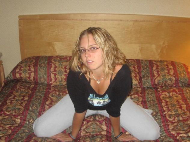 Donna di Bernalda, 21 anni. Fisico Normale Tel: