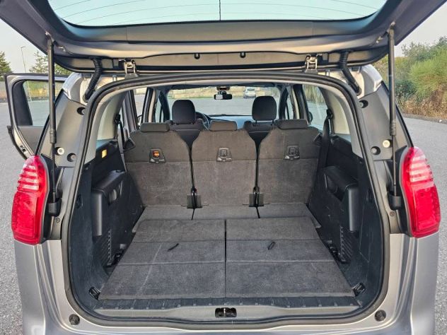 PEUGEOT 5008 1.6 D. - Foto 10