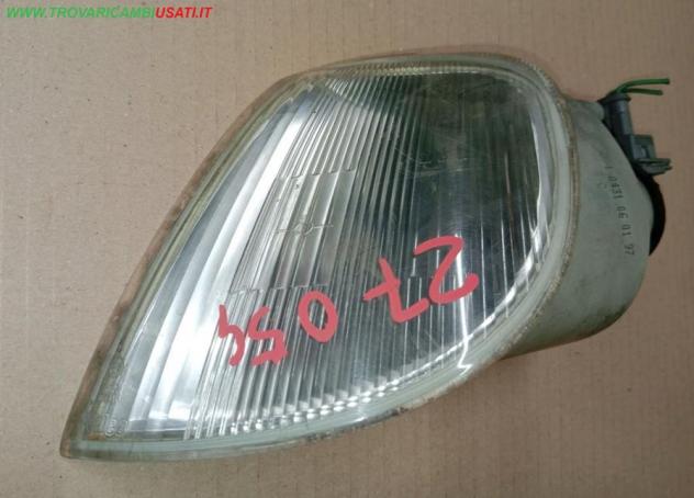 FANALINO ANT.S. CITROEN SAXO (S8)  Parti elettriche  Fanaleria  Proiettori  Fanalino comple CITROEN - SAXO - 01-03-1996 - 01-08-1999