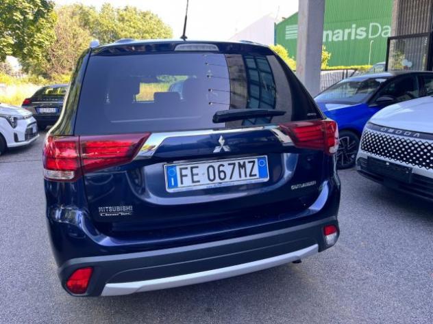 MITSUBISHI Outlander 2.2 DI-D 4WD Instyle Plus Navi 7 POSTI rif. 23808195 - Foto 6