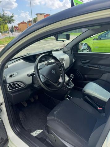 Lancia Ypsilon 1.2 69 CV 5 porte S Momodesign - Foto 7