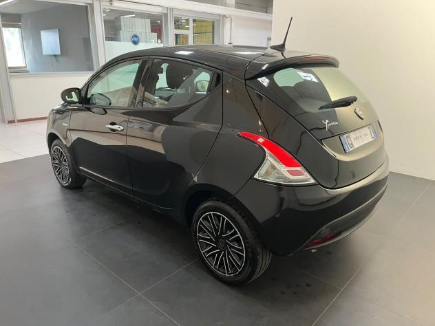 Lancia Ypsilon 1.0 FireFly 70cv Hybrid Silver Plus - Foto 7