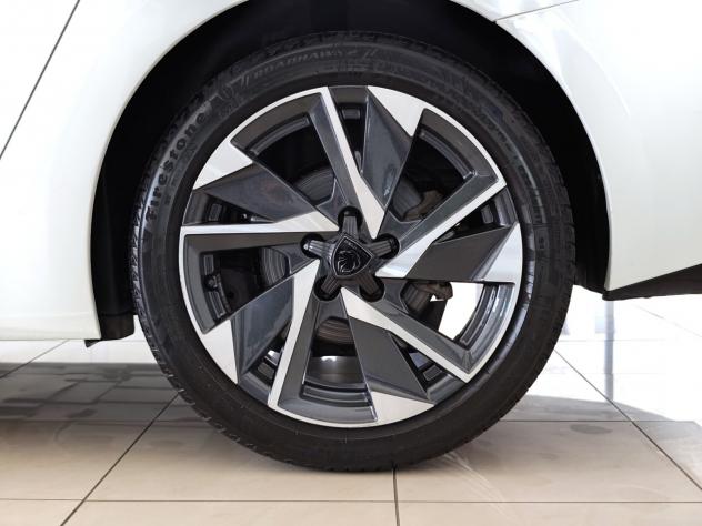 Peugeot 308 BlueHDi 130 EAT8 SW Allure Pack 2022 - Foto 6