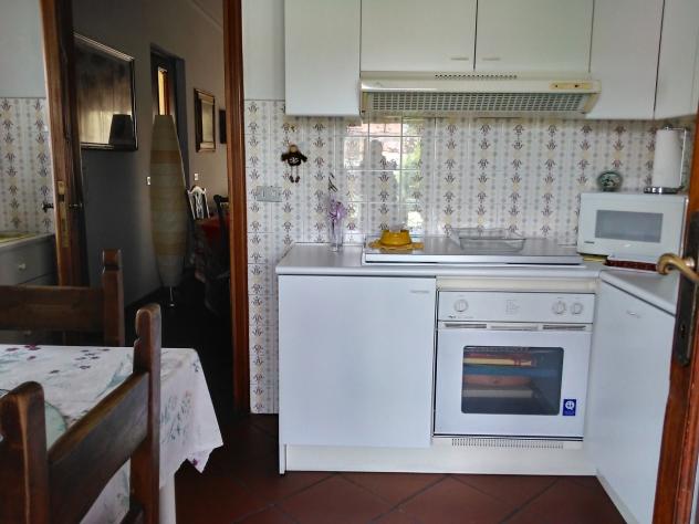 Villa bifamigliare su piu' piani con possibilita' di divisione in due unita' distinte con ingressi separati .La casa è cosi composta da : pt ingresso - Foto 13