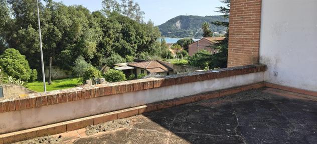 Villa d'epoca con ampi spazi esterni - Foto 3