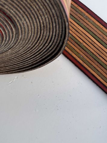 T43 Fascia Nastro in pelle a vegetale anilina brandy H 55 mm - L 10 mt - Foto 4