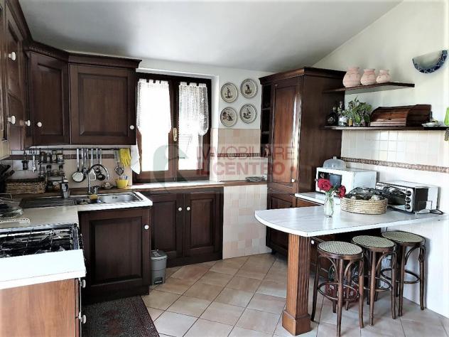 Appartamento in bifamiliare con cantina e giardino - Foto 3