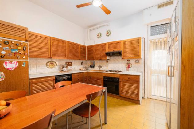 Appartamento di 112 m² con 3 locali e box auto in vendita a Rho - Foto 5