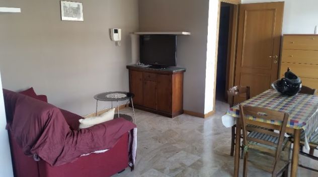 PORTA MAGGIORE BILOCALE ARREDATO CON COMODA CANTINA