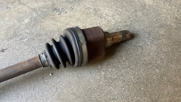 Semiasse anteriore SX Ford Fiesta 1.2 benzina del 2011 (8V51-3B437-AAA) - Foto 3