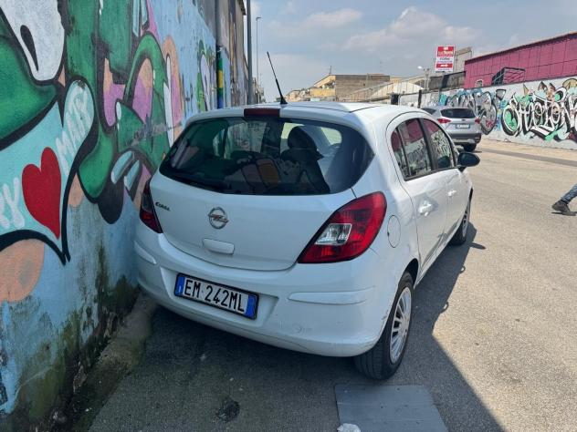 Opel Corsa 1.2 5 porte benzina/GPL - Foto 4