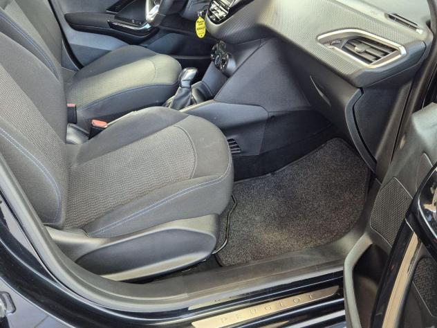 PEUGEOT - 208 - BlueHDi 100 S&S 5p. GT Line - Foto 10