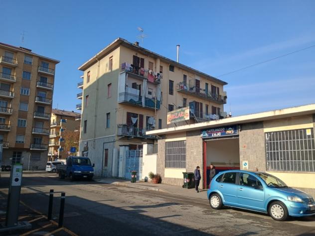 LOCALI COMMERCIALI IN STRADA DEL BRAMAFAME, TORINO