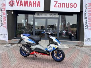 Aprilia SR 50 scooter 50 motore 2T POCHI KM