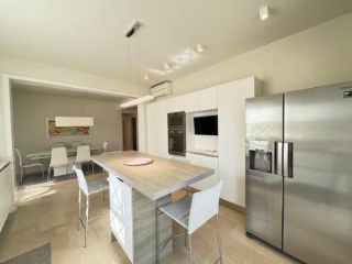 Villetta bifamiliare in affitto a Forte dei Marmi 150 mq  Rif: 1286507