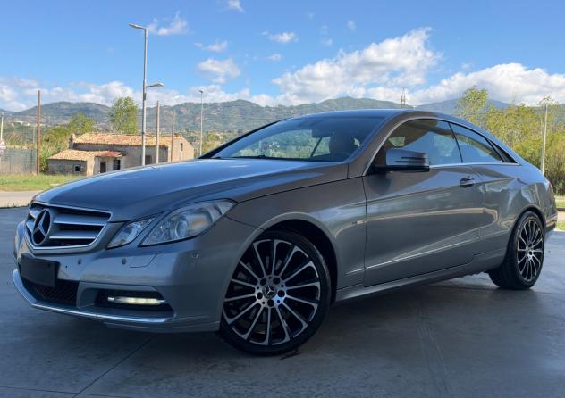Mercedes-benz E 250 CDI CoupBlueEFFICIENCY