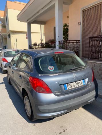 Peugeot 207 1.4 HDi 70CV 5p. ONE Line - Foto 4