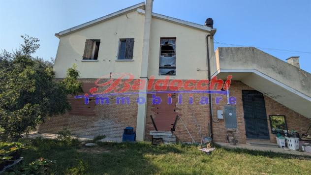 Carrara di Fano, in trifamiliare, appartamento indipendente al piano terra con scoperto. - Foto 13