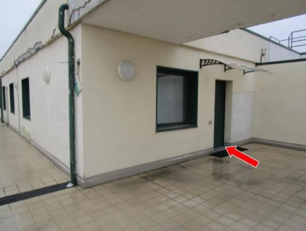 Immobile in asta di 181 m² con più di 5 locali in vendita a Magenta - Foto 2