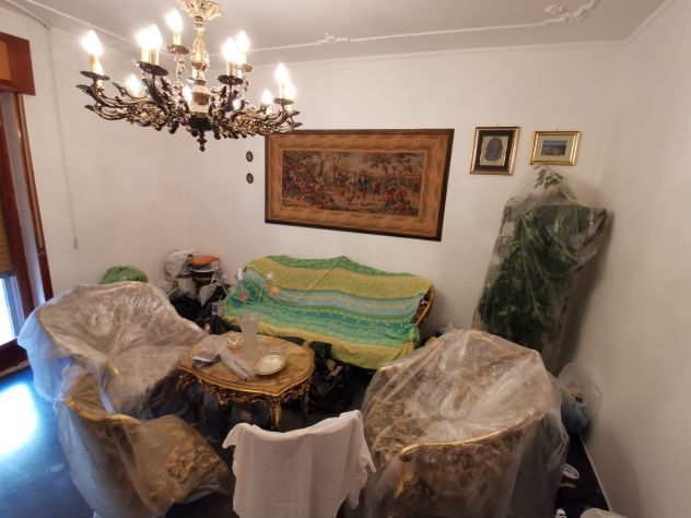Salotto Luigi XIV IN LEGNO RIVESTITO IN FOGLIA ORO CON TESSUTO SUL VERDE - Foto 3