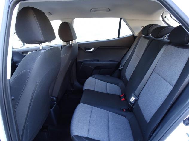 Kia Stonic 1.0 T-GDi 100 CV MHEV MT Urban - Foto 8