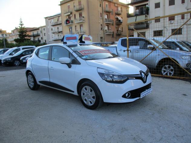 Renault Clio 1.2 75CV GPL 5 porte Wave 2014 - Foto 3