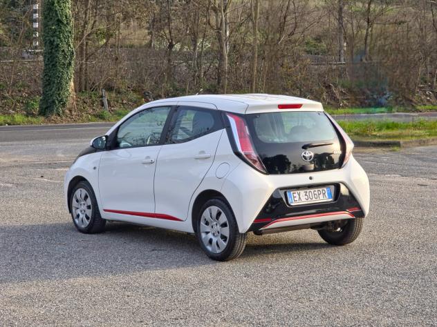 Toyota Aygo 1.0 VVT-i 69 CV 5 porte x-cite MMT 2014-E5B Automatico NEO - Foto 4