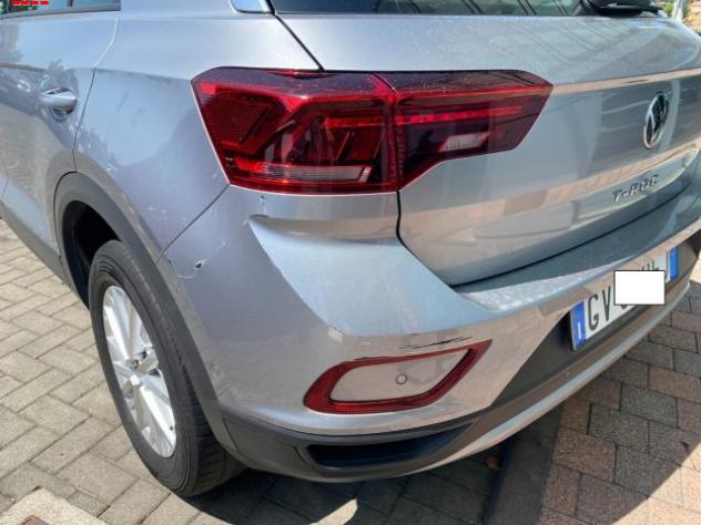 VOLKSWAGEN T-Roc 1.5 TSI ACT DSG Life con danni carrozzeria rif. 24008587 - Foto 9