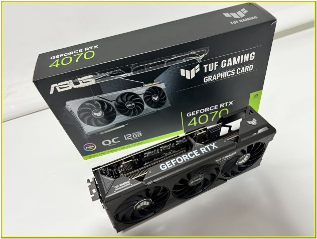 Scheda Video ASUS TUF Gaming RTX 4070 OC 12GB - Foto 5