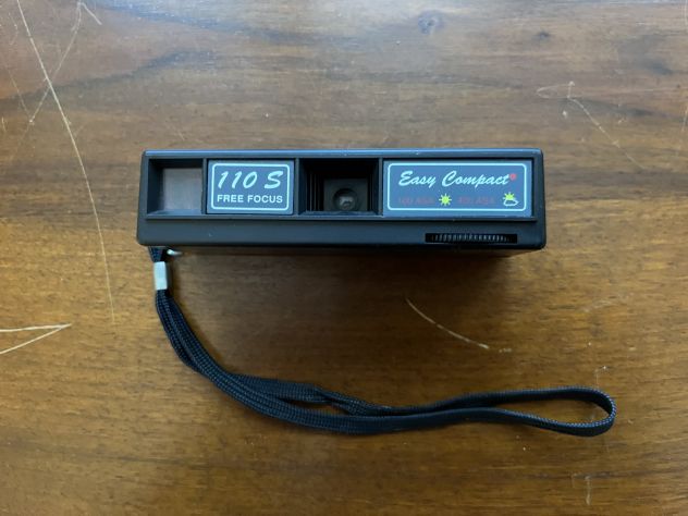 fotocamera compatta vintage anni 70