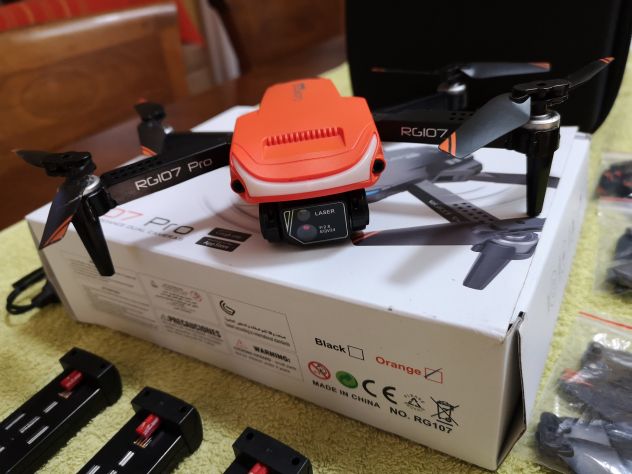 Drone nuovo completo di kit ricambi 3 batterie - Foto 3