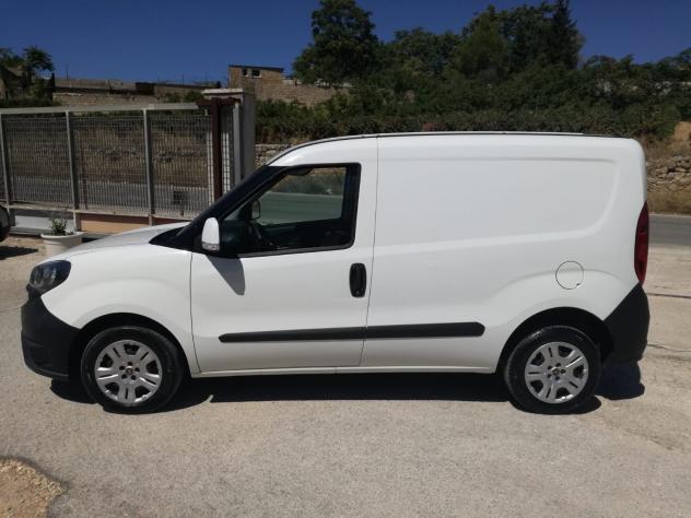 Fiat Doblo Dobl1.6 MJT 105 CV PC TN Cargo SX - Foto 2