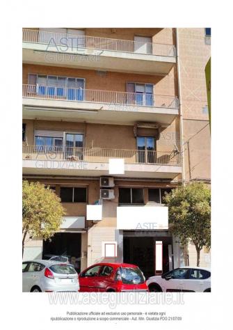 IMMOBILI-IMMOBILE COMMERCIALE-Via Archimede, 183/a