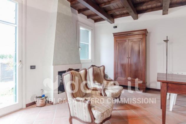 Casa indipendente di 300 m² con più di 5 locali e box auto in vendita a Canaro - Foto 14