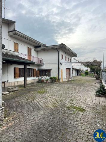 V005402 - CASA INDIPENDENTE DI AMPIE METRATURE CON CORTE PRIVATA - Foto 9