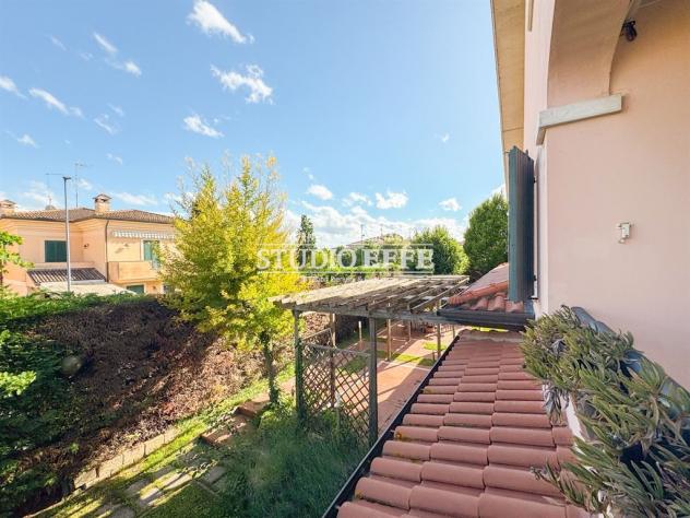 Villa ad angolo con giardino su 3 Lati - Foto 19