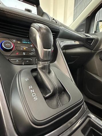Ford Kuga 2.0 TDCI 180 CV S&S 4WD Powershift Vignale - Foto 7