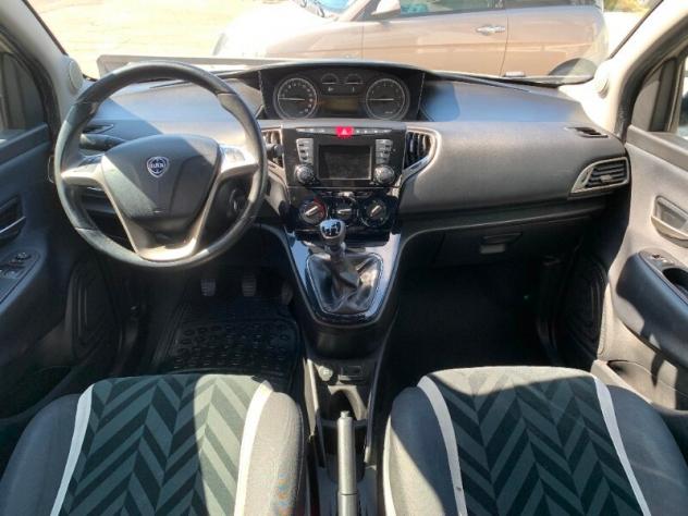 LANCIA Ypsilon 3ª serie Ypsilon 1.2 69 CV 5 porte GPL Ecochic Gold