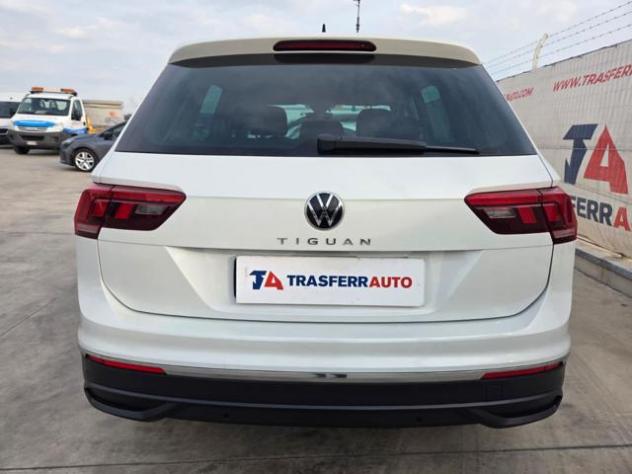 VOLKSWAGEN Tiguan 2.0 TDI 150 CV SCR DSG Life rif. 24159872 - Foto 4
