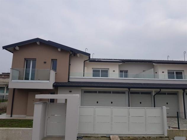 APPARTAMENTO IN VILLA QUADRILOCALE CON TERRAZZO