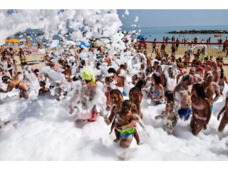 RICERCHIAMO ANIMATORI JUNIOR CLUB