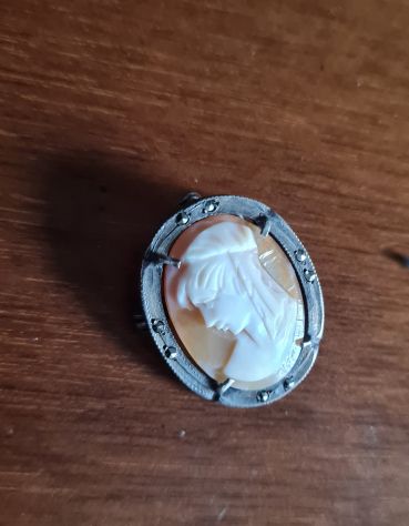 Piccolo Cammeo d'epoca Italia anni '50 spilla/ciondolo, montato su base argent