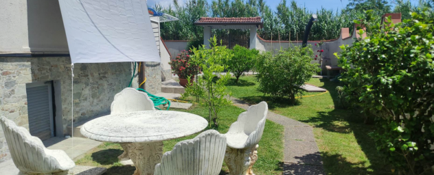 Semindipendente in vendita a Luni