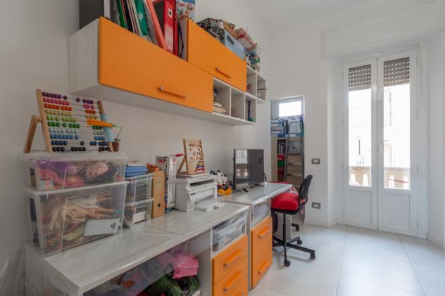 milano splendido appartamento via Paduli 18 ristrutturato piano alto soggiorno cucina vista due camere bagno euro 485.000 ? trattabili info@lecaseital - Foto 12