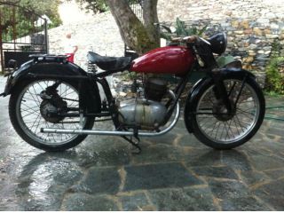 GILERA 150 TURISMO PRIMISSIMA SERIE PREFISSO 19 PARALLELOGRAMMA SERBATOIO GOCCIA